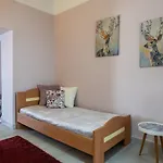 Apartman Home, Agia Triada