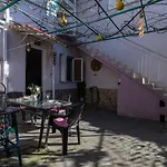 Home, Agia Triada