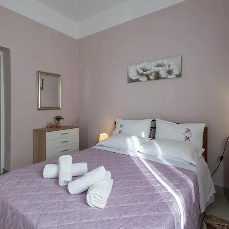 Апартаменты Home, Agia Triada *
