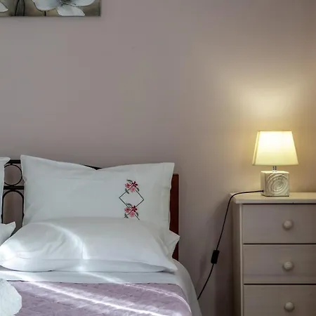 Апартаменты Home, Agia Triada *