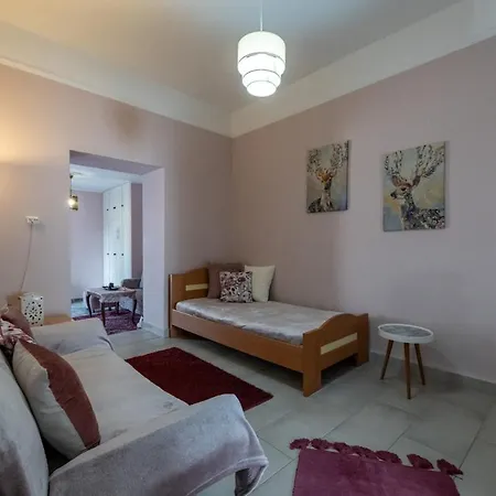 Home, Agia Triada
