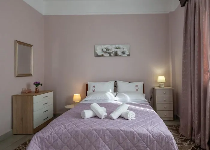 Апартаменты Home, Agia Triada *
