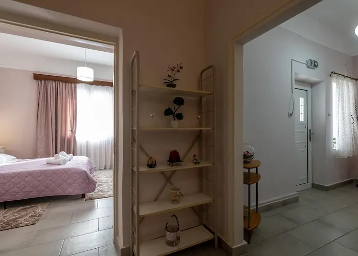 Апартаменты Home, Agia Triada Каламата