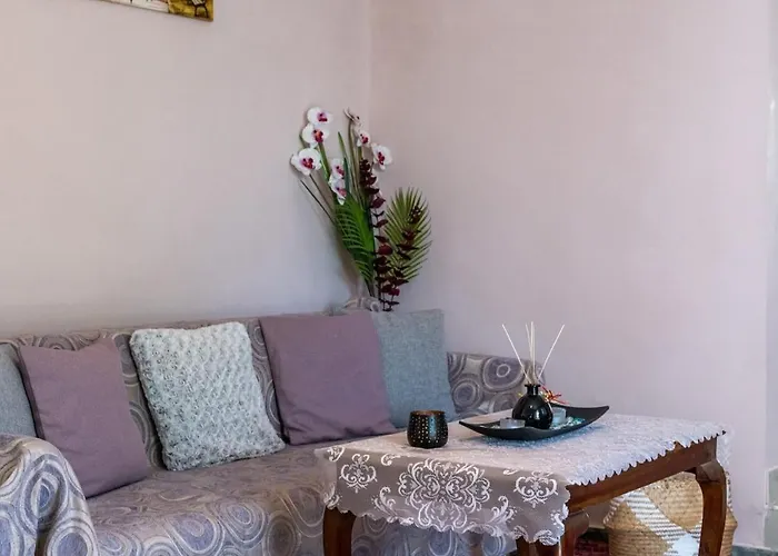 Апартаменты Home, Agia Triada Каламата