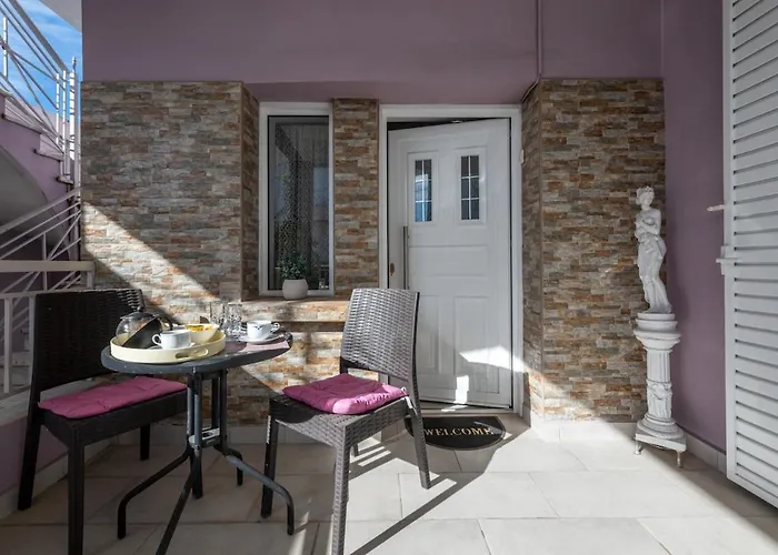 Апартаменты Home, Agia Triada *