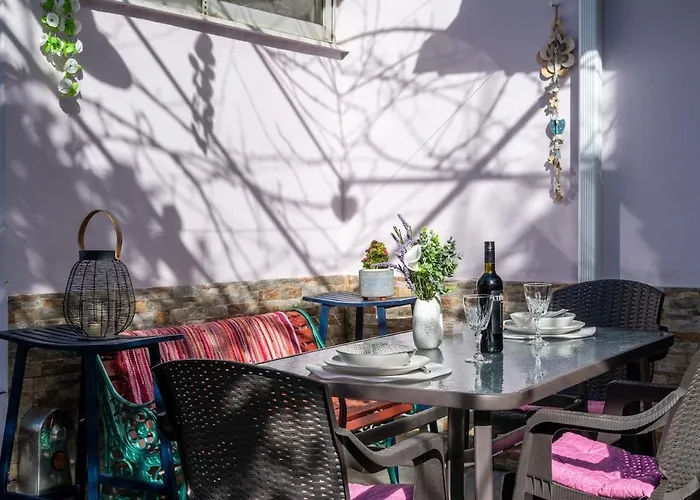 Home, Agia Triada Апартаменты