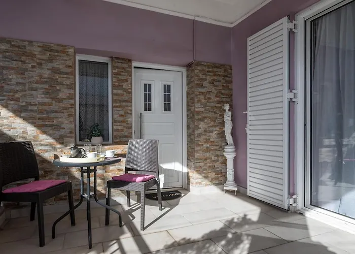 Апартаменты Home, Agia Triada *