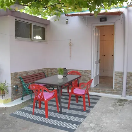 Home, Agia Triada 公寓 卡拉马塔
