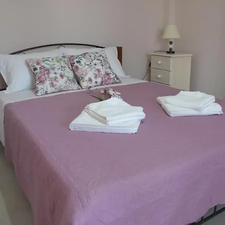 Home, Agia Triada