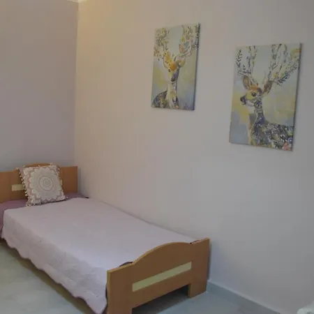 Home, Agia Triada * 卡拉马塔