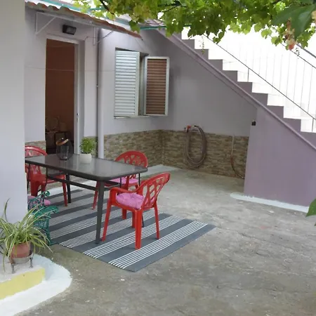Appartement Home, Agia Triada Kalamáta