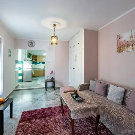 Home, Agia Triada Appartement Kalamáta