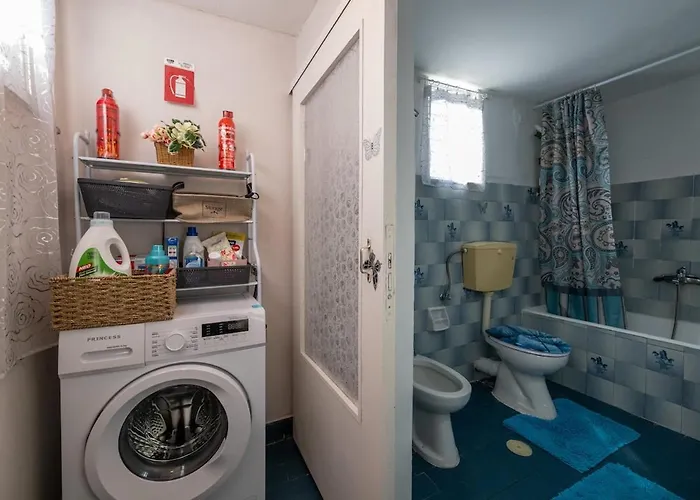 Home, Agia Triada Calamata