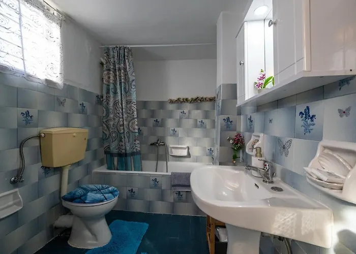 Home, Agia Triada * Kalamata